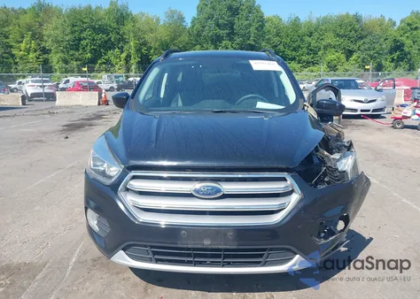 2017 Ford Escape Se из США, поврежденный, VIN 1FMCU9GD8HUE42085